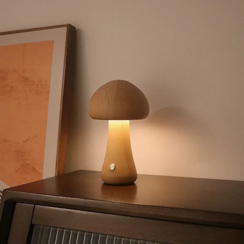 Lampe champignon LED allumée avec luminosité réglable en ambiance douce