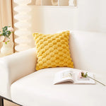 coussin décoratif peluche blanc motif boules doux canapé lit chaise maison
