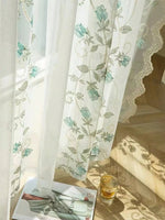 rideau transparent brodé motifs floraux bohème décoration intérieure fenêtre balcon salon
