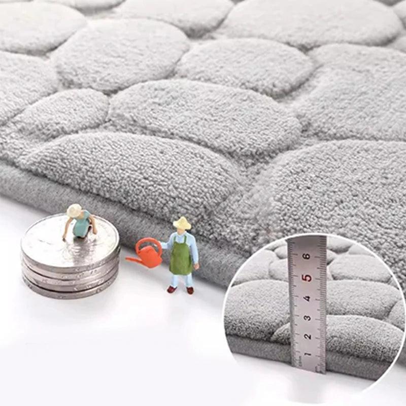 tapis bain gris galets texture épaisse antidérapant moderne entrée salle bain