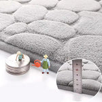 tapis bain gris galets texture épaisse antidérapant moderne entrée salle bain