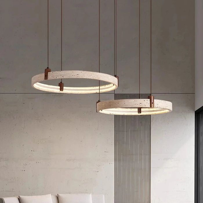 Suspension luminaire en pierre travertin style wabi-sabi suspendue au plafond
