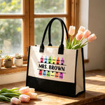 sac main moderne toile crayons colorés textes enseignants blanc noir retour école fête