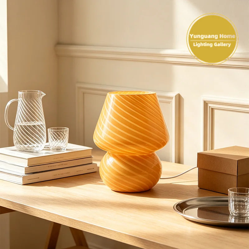 lampe poser contemporaine marron blanc jaune texture marbrée motifs géométriques opacité minimaliste