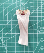 figurine articulée rouge épée ornementation fine base transparente fantastique warhammer blood angels
