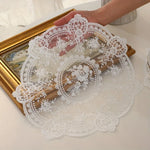 tapis table serviette polyester broderie dentelle beige blanc classique élégant isolation thermique
