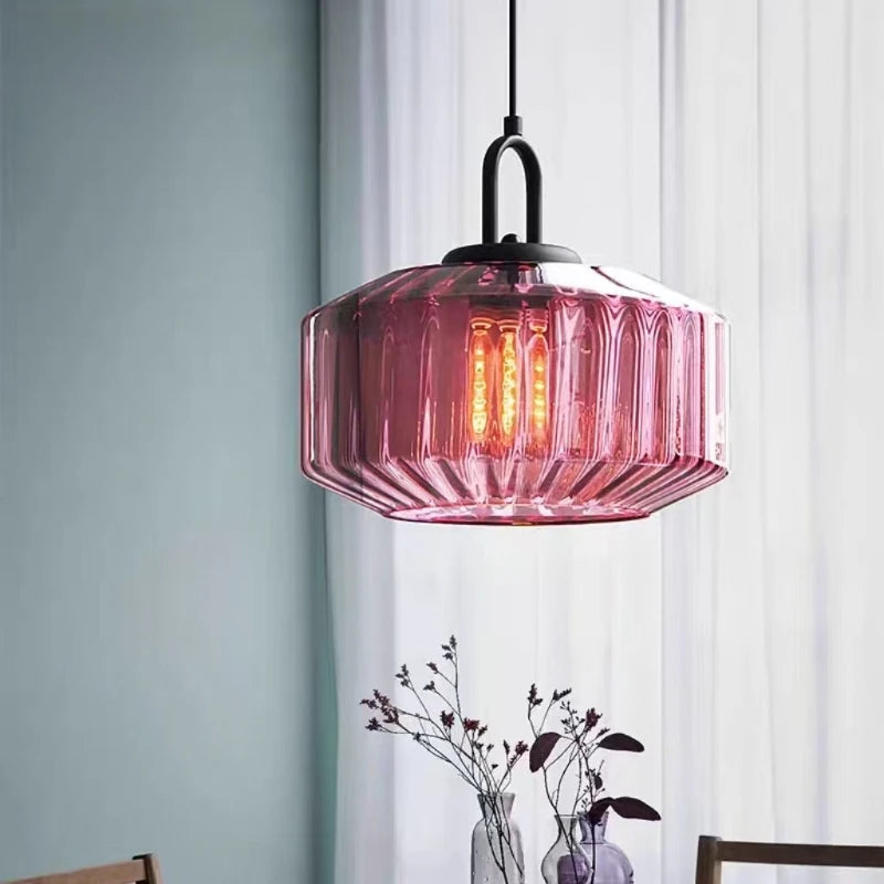 lampe suspendue moderne vert rose beige rayures horizontales opacité salon restaurant chambrehôtel