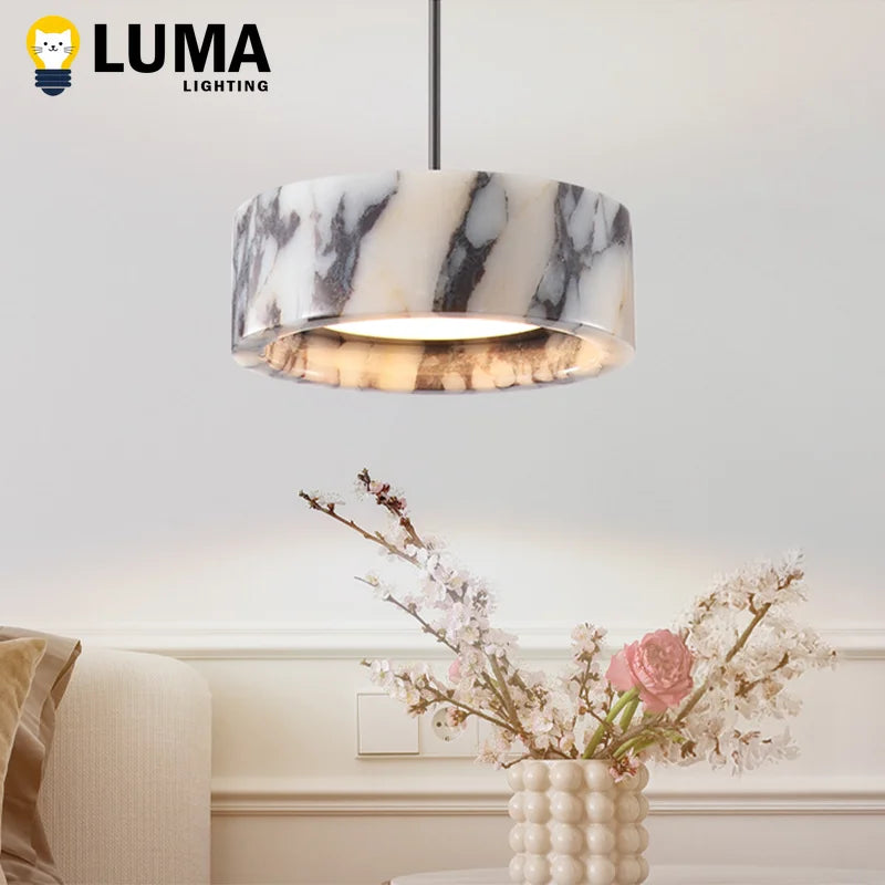 suspension lumineuse marbre blanc gris noir moderne câble suspendu contemporain chambre salon étude