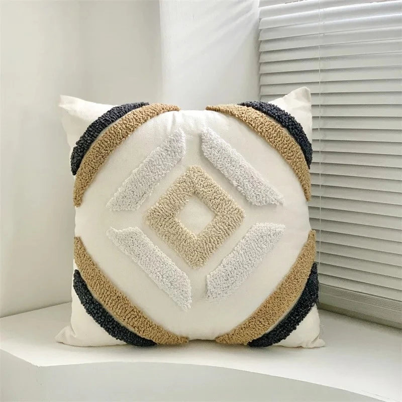 coussin brodé polyester moderne bohème motif géométrique blanc beige bleu gris marron 45x45cm