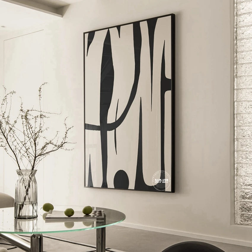 Tableau mural moderne accroché dans un salon avec décoration contemporaine