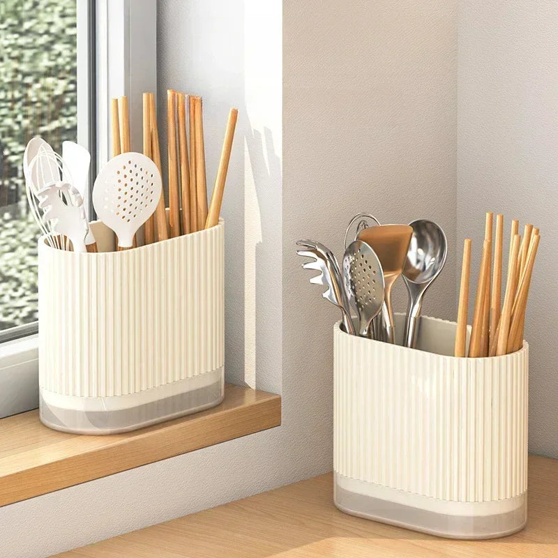 rangements muraux cuillères spatules baguettes cuisine blanc orange vert transparent moderne minimaliste