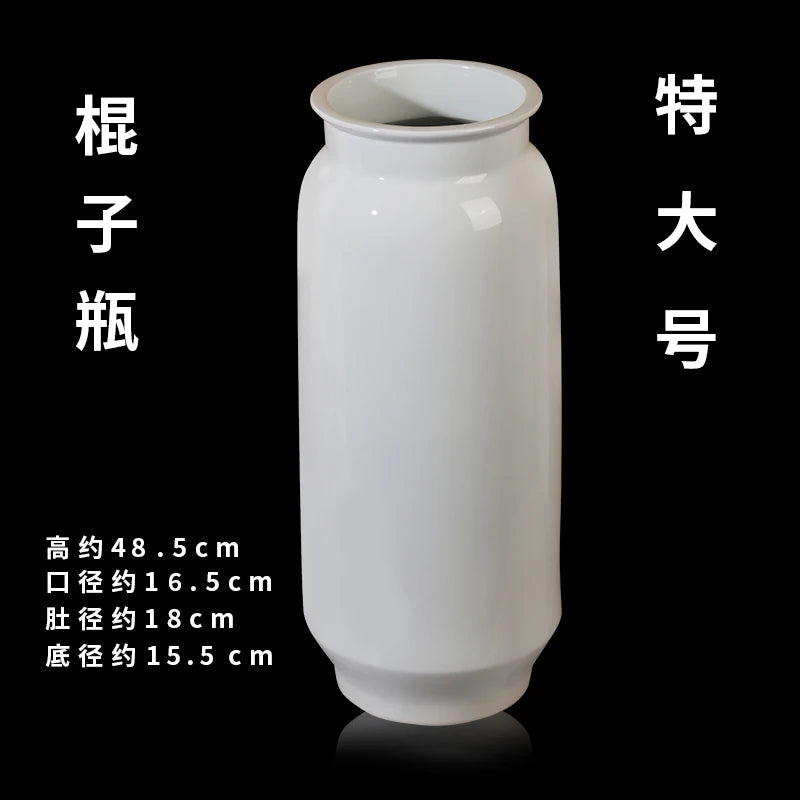 Vase en céramique blanche élégant et sophistiqué avec des dimensions détaillées.