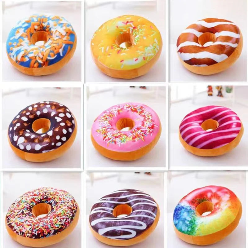 coussin donut forme ronde peluche animée couleurs variées glaçage sucre coloré décoration intérieure sofa