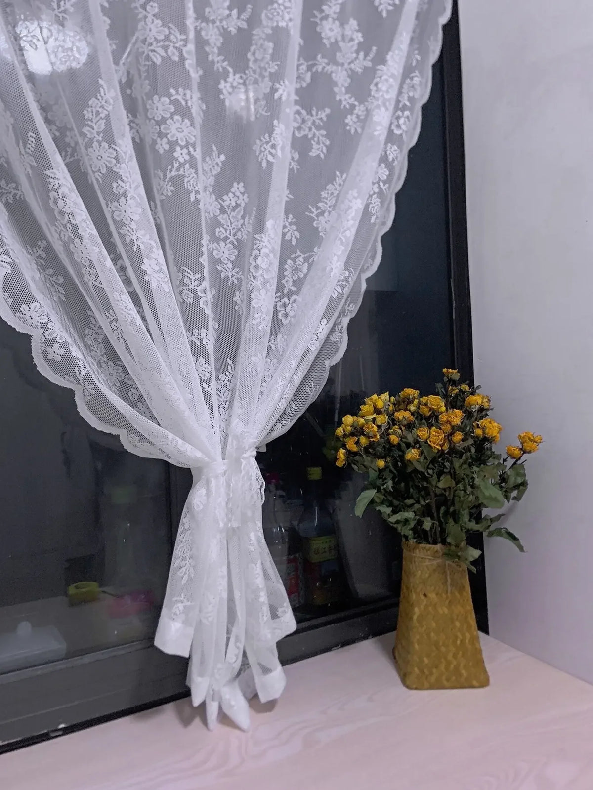 rideaux blancs dentelle florale translucides champêtre fleurs jaunes roses chambre polyester