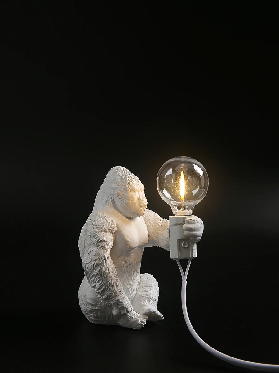 lampe poser moderne or noir ampoule led texture gorille animalier tringle câble noir