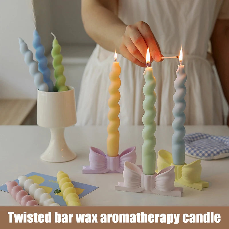 bougies parfumées vert pastel jaune rose blanches twistées moderne support nœud anniversaire décoration maison
