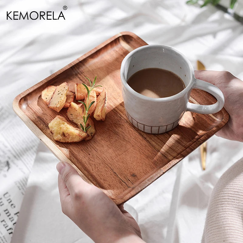 assiettes bois marron clair minimaliste rustique assiette couverts bol verre tasse fruits gaufres