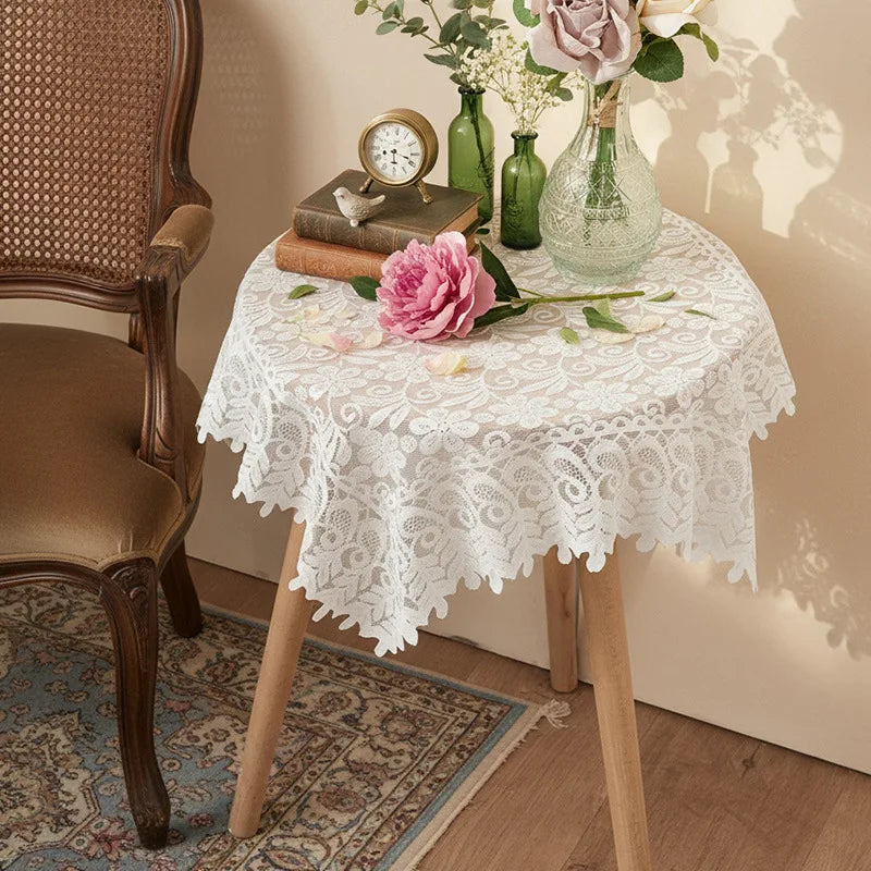 nappe table blanche broderie florale semi transparente classique réutilisable lavable machine