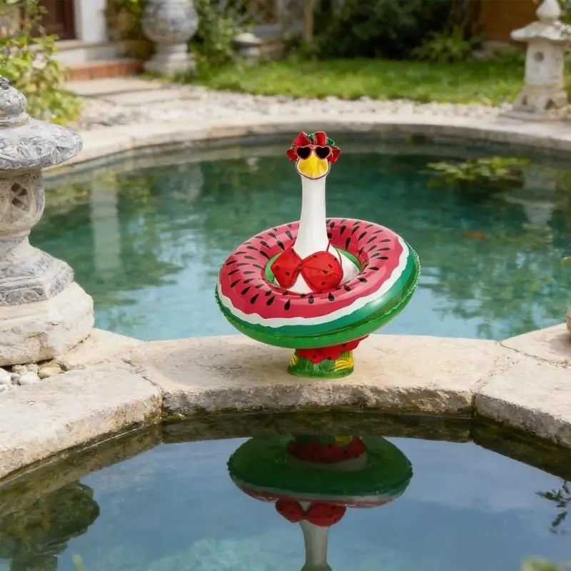 décoration extérieure piscine bouée pastèque rouge vert lunettes cœur bikini