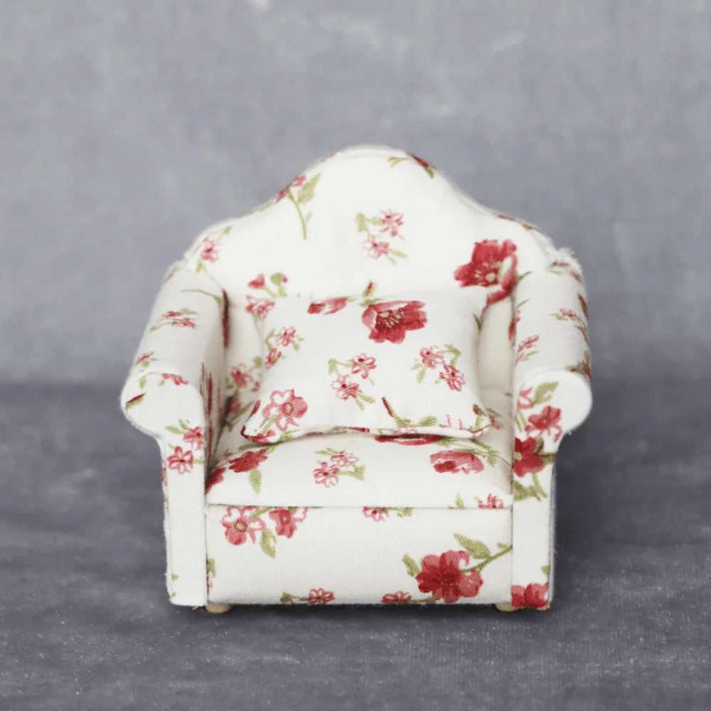 fauteuil miniature fleurs classique blanc rouge vert salon décoration meubles bois ornement chambre