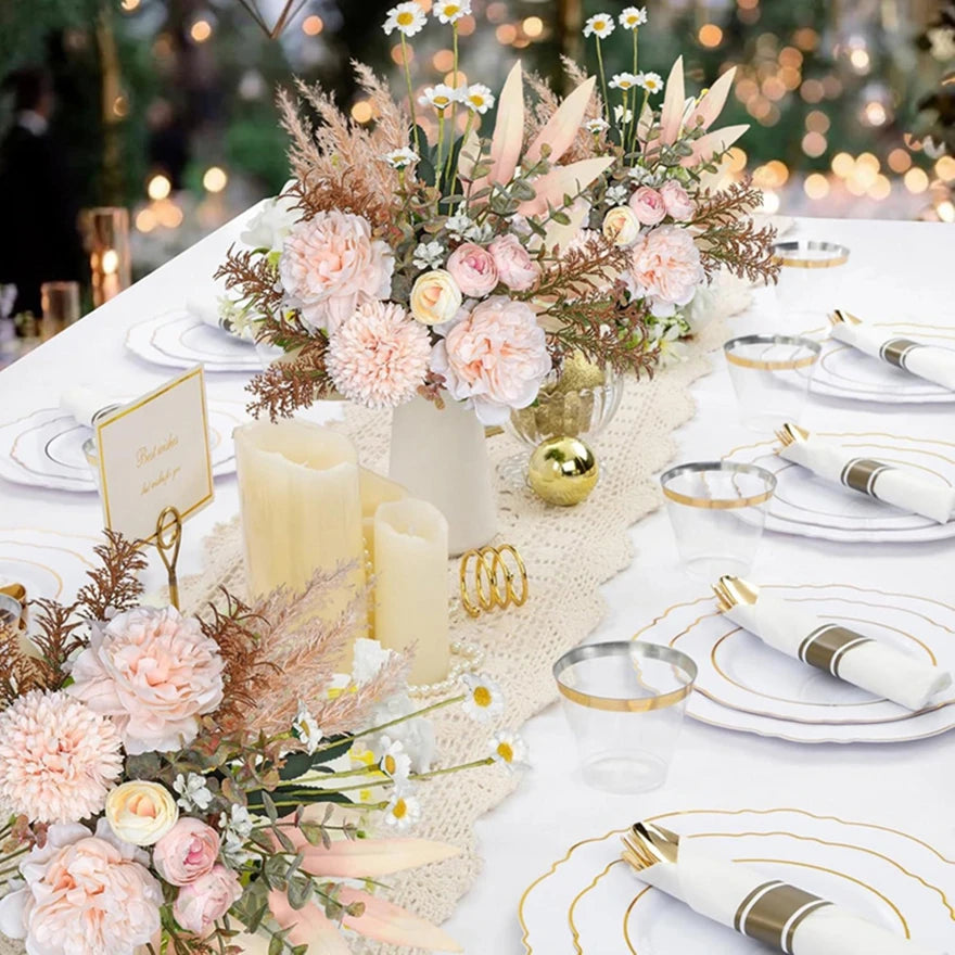 bouquet fleurs artificielles soie roses blanches hortensia decoration moderne intérieur tables vases mariage occasions
