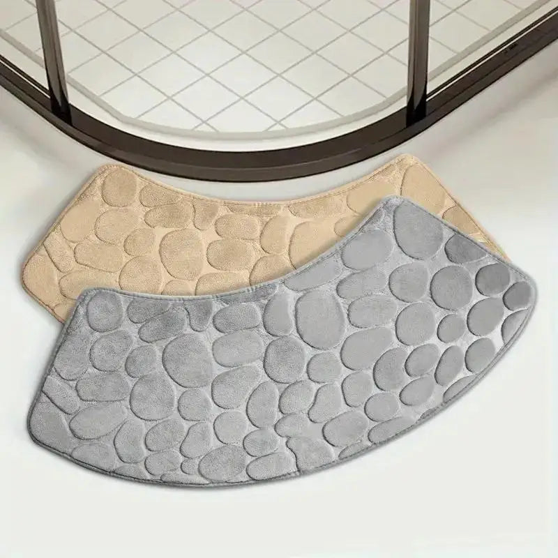 tapis bain moderne gris beige texture cailloux motifs floraux salle bain absorbant