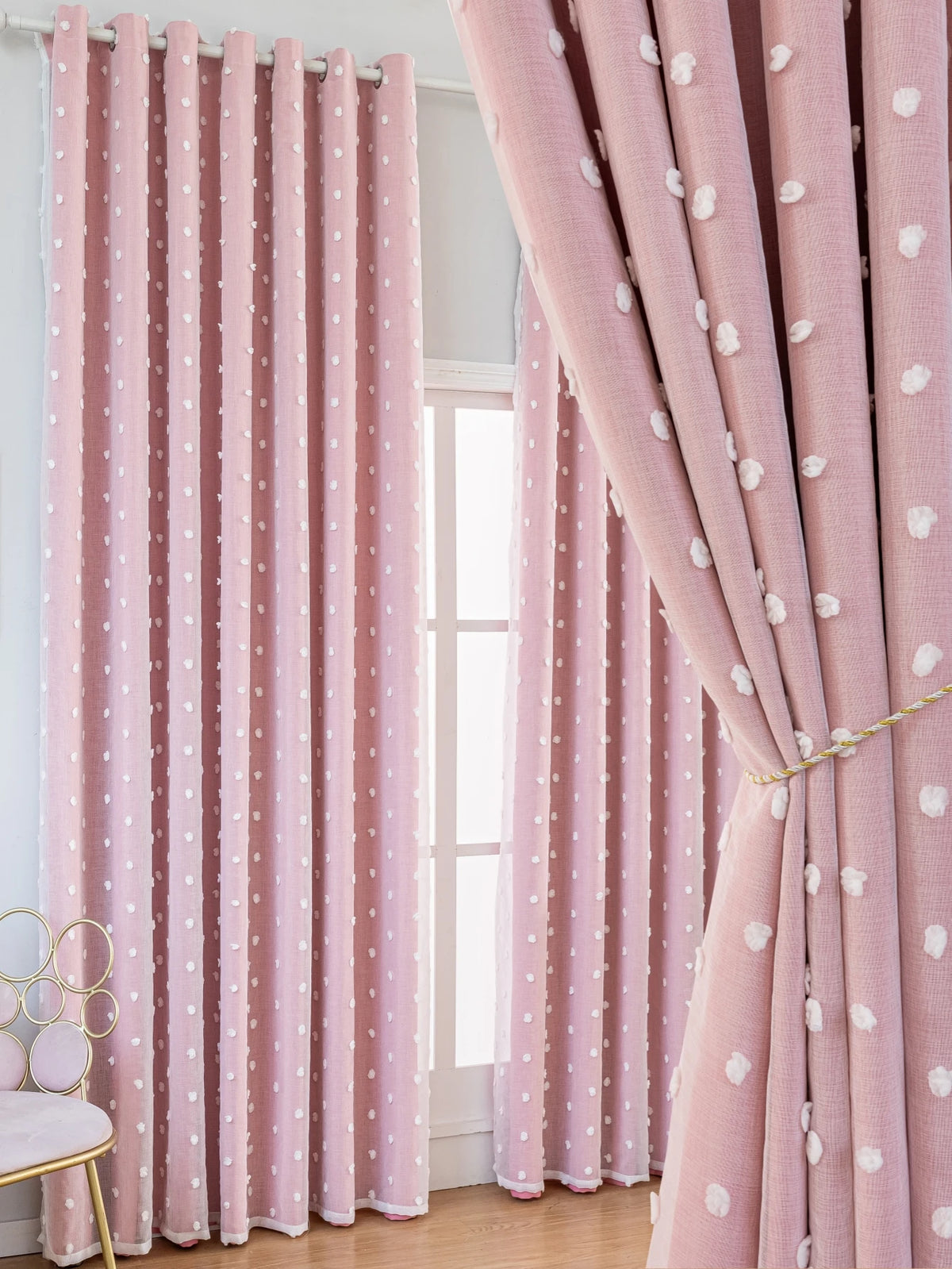 rideau occultant rose clair pois blancs moderne anneaux salon chambre