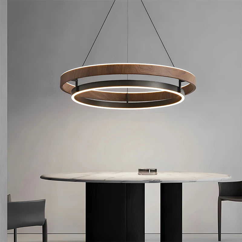 suspension lumineuse moderne noir bois circulaire anneaux superposés cuisine salon restaurant