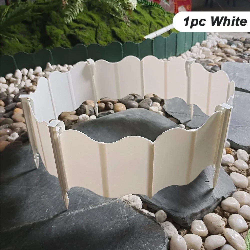 grille jardin moderne pliable couleurs vert rouge blanc noir texture plissée clips fixation