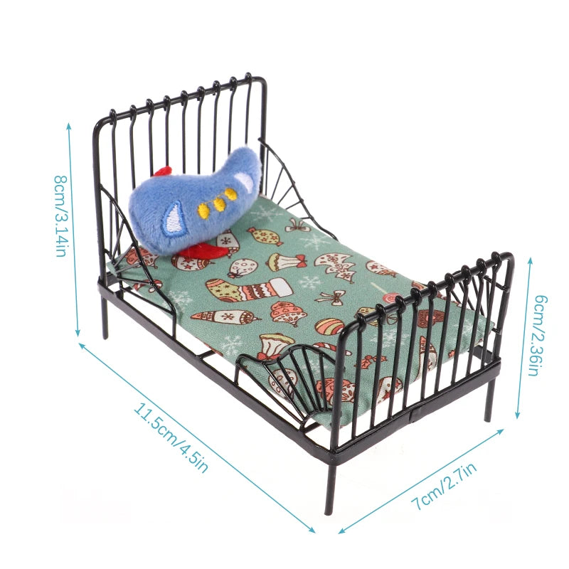 lit miniature classique bois marron clair matelas tête lit tissu uni blanc chambre poupée