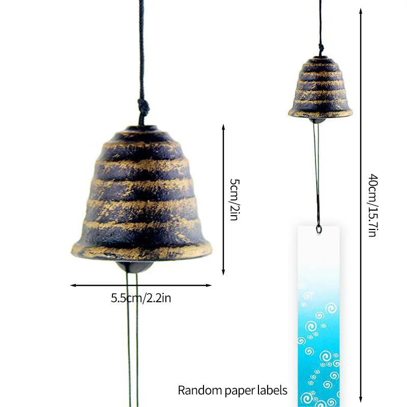 cloches vent japonaises vert bleu jaune motifs géométriques texture rugueuse cordelette décoration extérieure classique