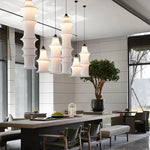 suspension lumineuse moderne conique blanc câble suspendu salon étude lumière neutre flux luminescente