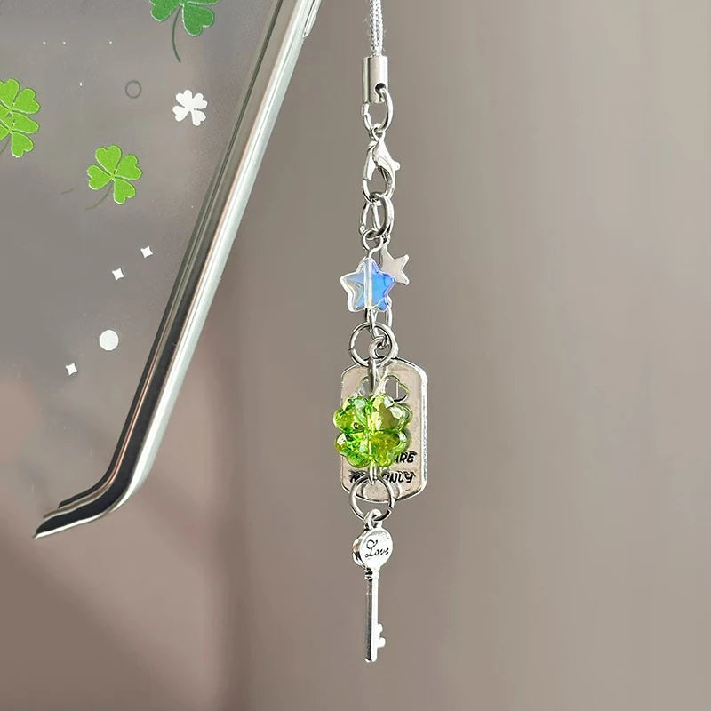porte clés décoration papillon ailes cœur transparents blanc rose romantique