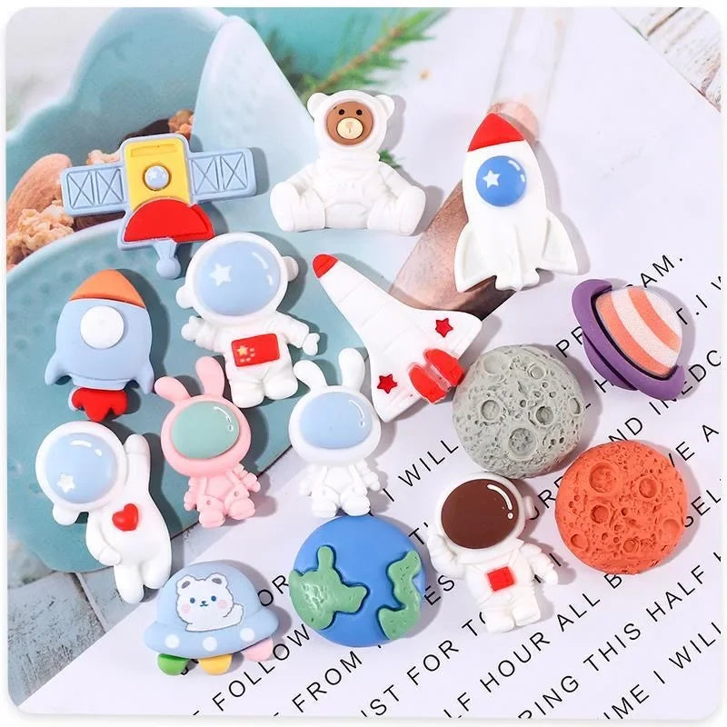 aimants décoratifs résine cartoon astronautes fusées planètes géométriques blanc bleu rouge vert orange marron