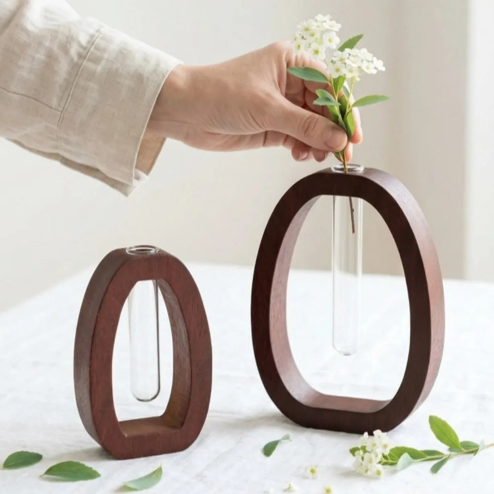 vase décoration marron foncé verre transparent bois naturel moderne minimaliste