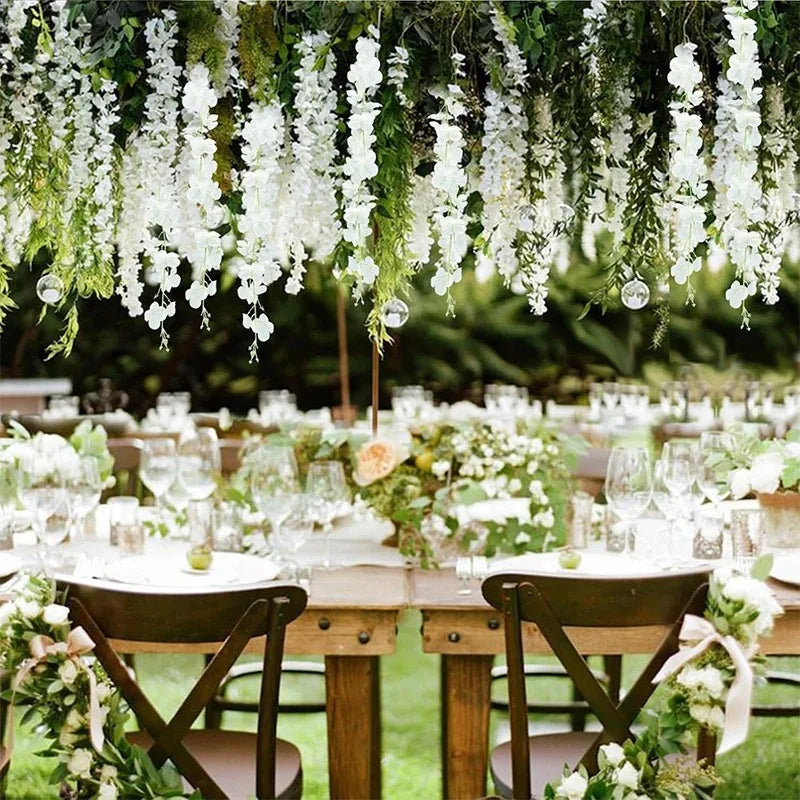 guirlandes artificielles décoration extérieure mariage blanc vert fleurs feuilles romantique jardin accrochéesextérieur festive