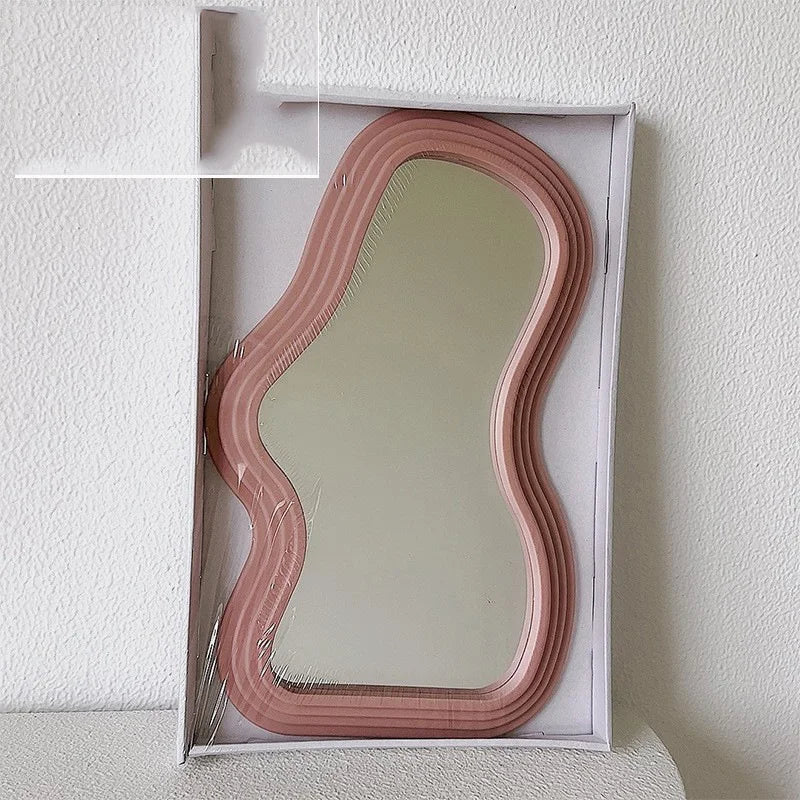 miroir moderne blanc noir or rose cadre ondulé intérieur décoration chambre salon