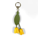 porte clés décoration florale tulipes feuilles vert jaune rose rouge bleu gris violet anneaux
