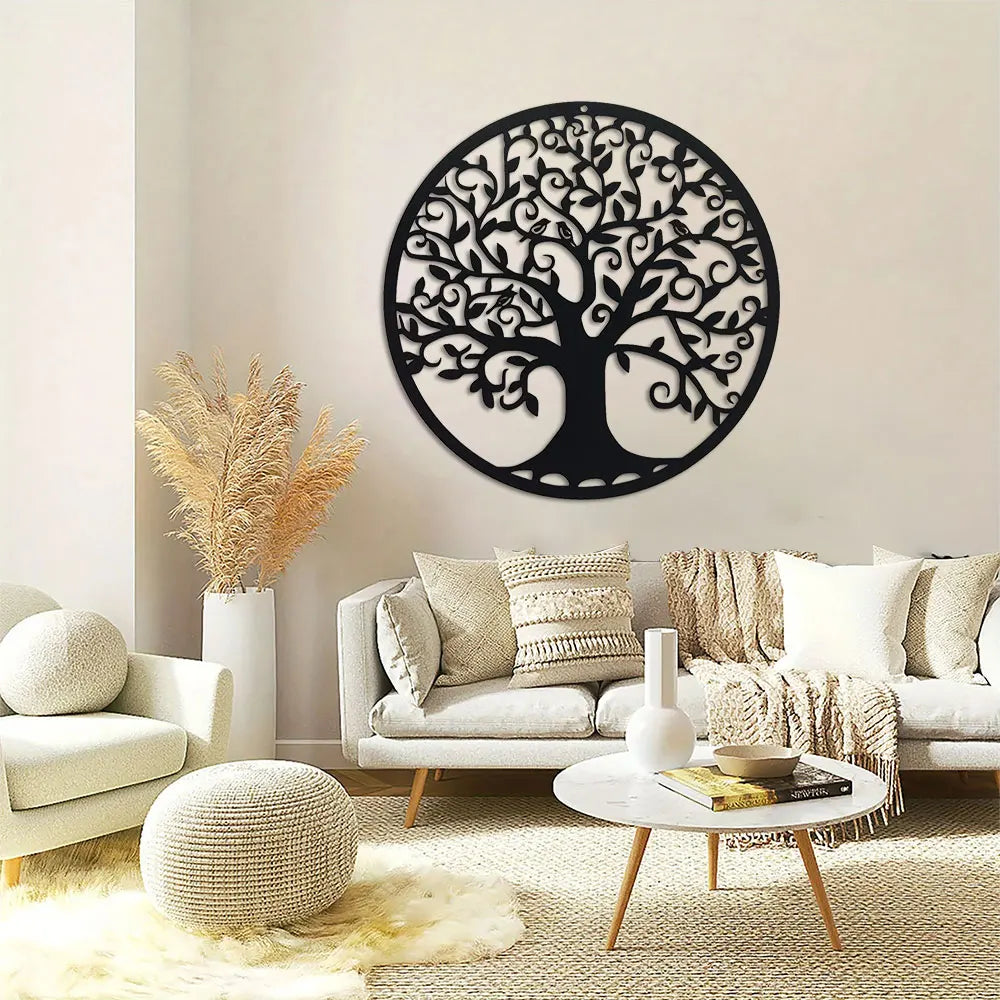 Détail de la silhouette d'arbre de vie dans un cercle en métal noir