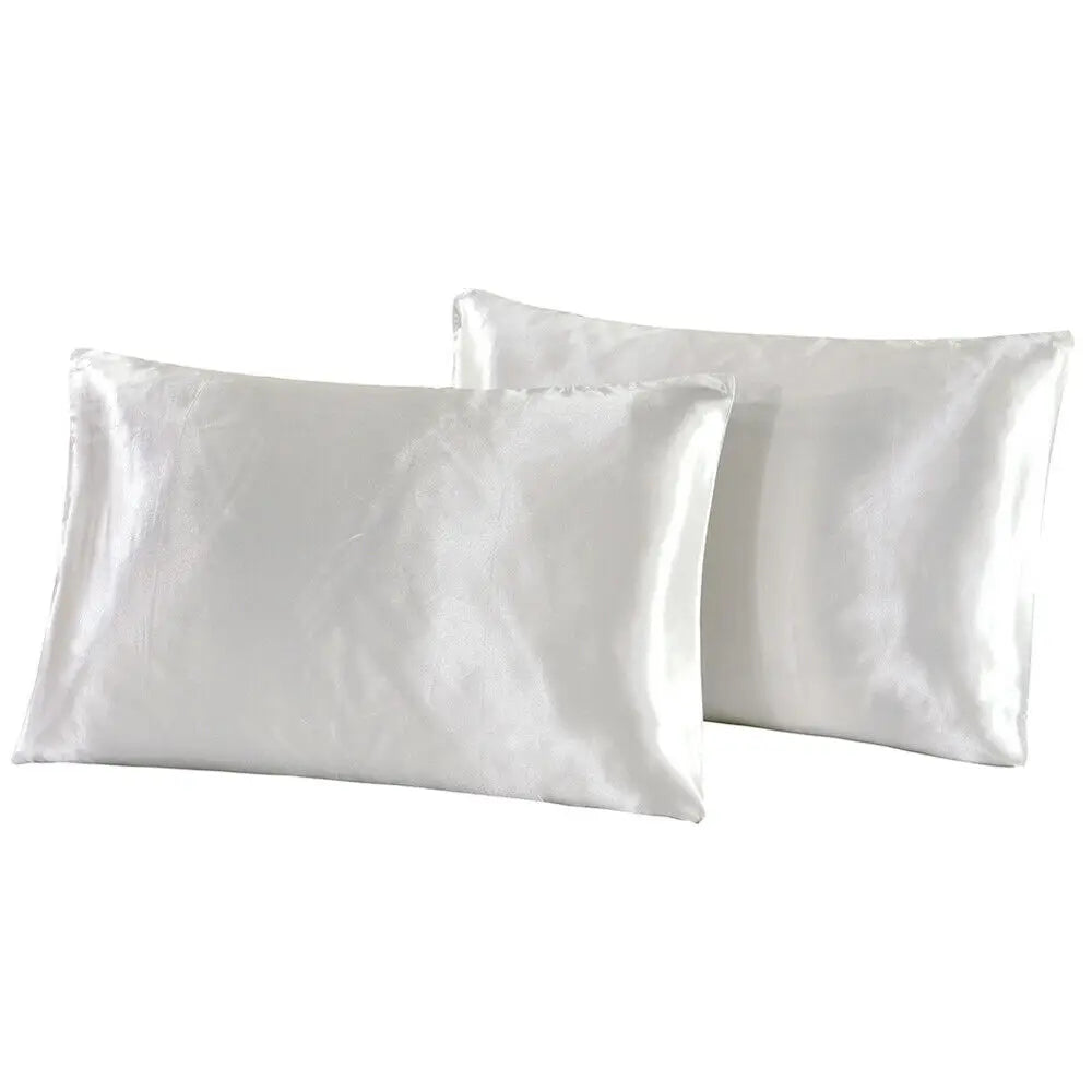 housses coussin satinées bleu marine pièces moderne literie opaques fixations