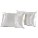 housses coussin satinées bleu marine pièces moderne literie opaques fixations
