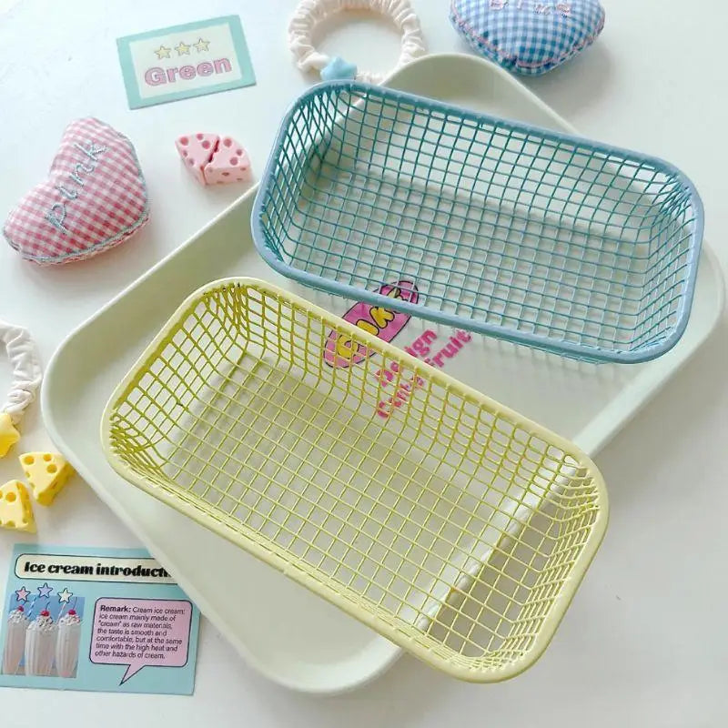 panier rangement métal rose jaune bleu clips maille moderne minimaliste