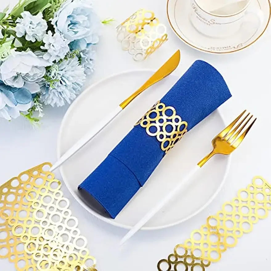 décoration table feuilles dorées élastiques serviettes occasion fête classique doré napkins rings evento deco