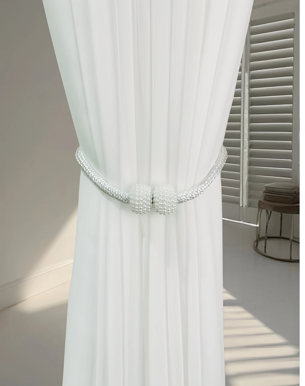boucle rideau moderne blanches tissu beige adhésif élégant accessoire intérieur