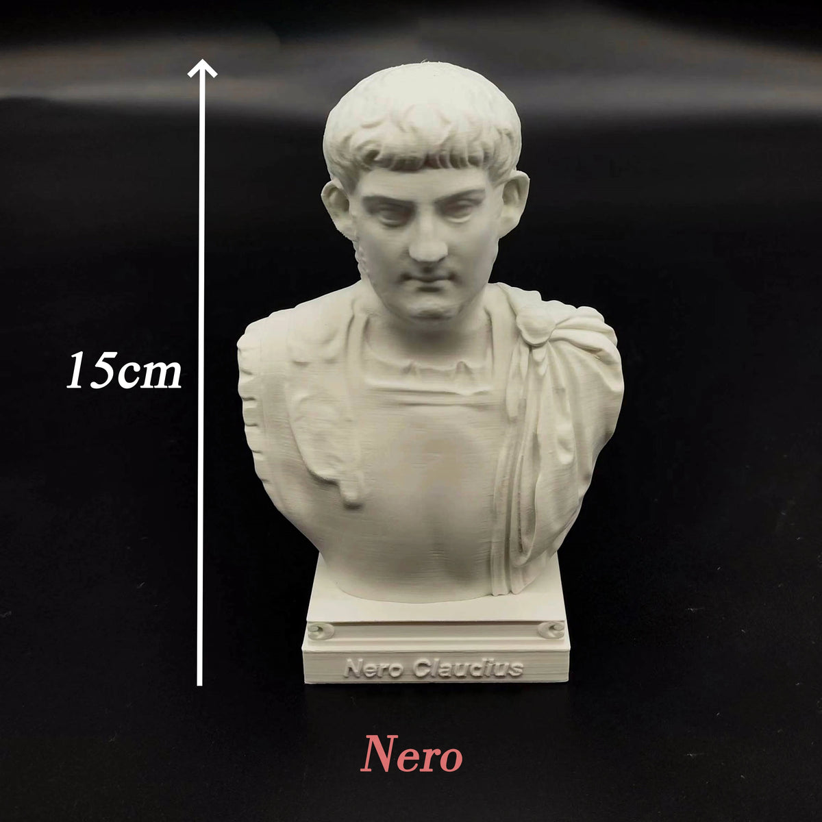 statues romaines antiques blanc bustes historiques détails classiques socle carré blanc