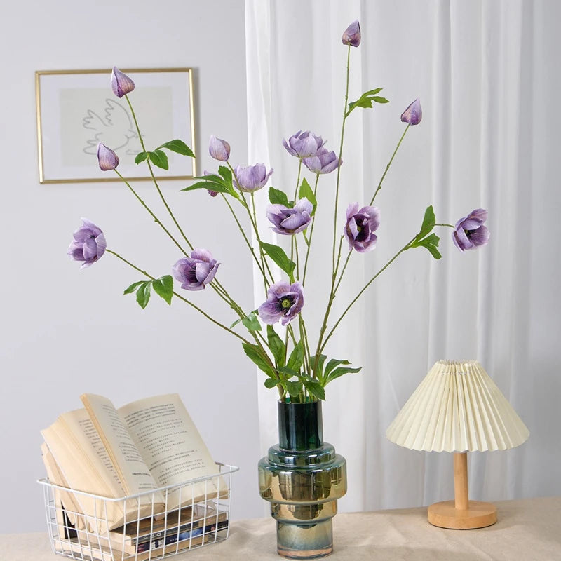décoration intérieure bouquet artificiels fleurs violet rose feuilles vertes mariage anniversaire minimaliste