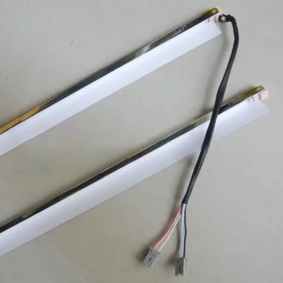 tubes fluorescents compacts argentés modernes 350mm 7mm adhésifs connecteurs électriques nouvelle condition cold cathode