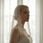 voile mariée blanc dentelle opaque élégant romantique femme occasion formelle classic ivory white black