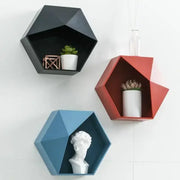 étagère murale hexagonale moderne géométrique bleu rouge noire fixations murales objets décoration minimaliste