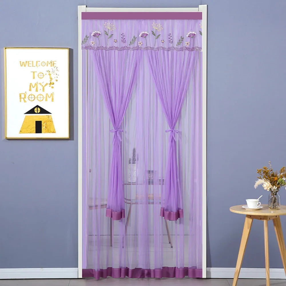 rideau moderne transparent brodé fleurs ruban fixation bleu clair violet rose blanc chambre fenêtre